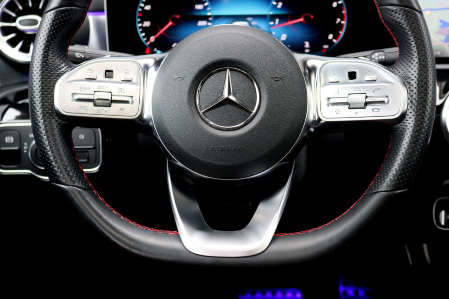 Mercedes-Benz CLA-Klasse 180 AMG Line | Panoramadak | Memory | Sfeerverlichting | Camera | Advanced Sound System | Keyless Go | Zitcomfortpakket | Cruise Control | Multibeam LED |