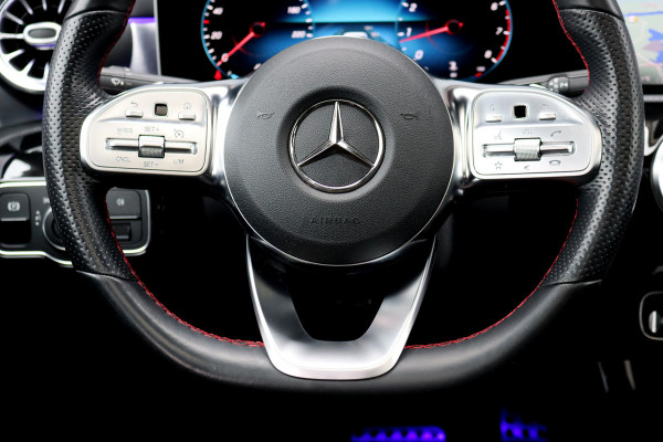 Mercedes-Benz CLA-Klasse 180 AMG Line | Panoramadak | Memory | Sfeerverlichting | Camera | Advanced Sound System | Keyless Go | Zitcomfortpakket | Cruise Control | Multibeam LED |