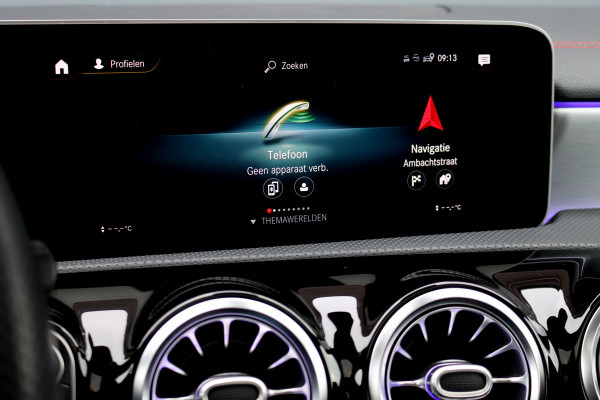Mercedes-Benz CLA-Klasse 180 AMG Line | Panoramadak | Memory | Sfeerverlichting | Camera | Advanced Sound System | Keyless Go | Zitcomfortpakket | Cruise Control | Multibeam LED |