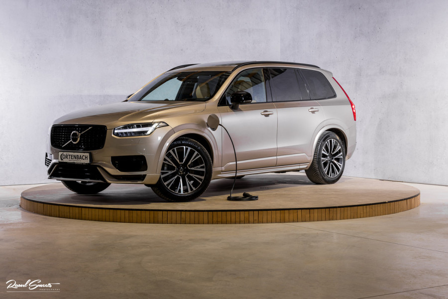 Volvo XC90 2.0 T8 Recharge AWD Ultimate Dark long Range Luchtvering | Bowers&Wilkins | Zwenkbare trekhaak | Panorama dak | Stoelverkoeling + massage |