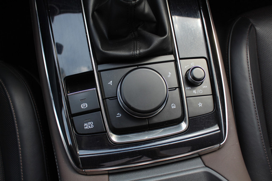 Mazda CX-30 2.0 e-SkyActiv-X M Hybrid Luxury / Trekhaak / Schuifdak / 360Camera / Head-up / Leder / 18'' / Navigatie / Stoelverwarming / DAB / ACC