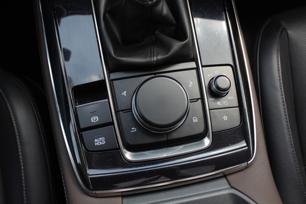Mazda CX-30 2.0 e-SkyActiv-X M Hybrid Luxury / Trekhaak / Schuifdak / 360Camera / Head-up / Leder / 18'' / Navigatie / Stoelverwarming / DAB / ACC
