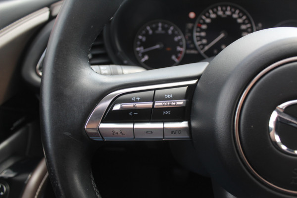 Mazda CX-30 2.0 e-SkyActiv-X M Hybrid Luxury / Trekhaak / Schuifdak / 360Camera / Head-up / Leder / 18'' / Navigatie / Stoelverwarming / DAB / ACC