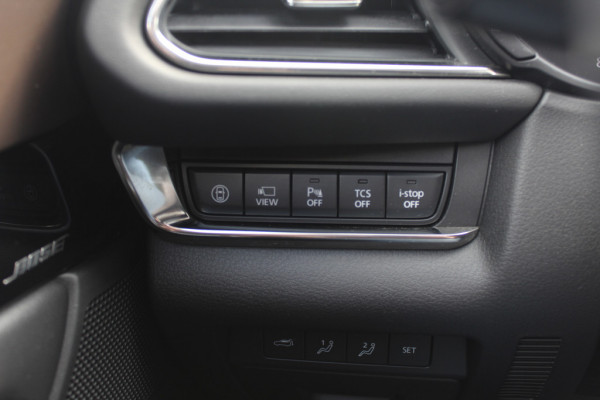 Mazda CX-30 2.0 e-SkyActiv-X M Hybrid Luxury / Trekhaak / Schuifdak / 360Camera / Head-up / Leder / 18'' / Navigatie / Stoelverwarming / DAB / ACC