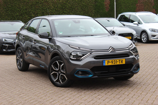 Citroën Ë-C4 Feel Pack 50 kWh / Trekhaak / Camera / Head-up / Keyless / CarPlay / 18'' / Stuur+Stoelverwarming / Dodehoek / DAB / ACC / Full-LED