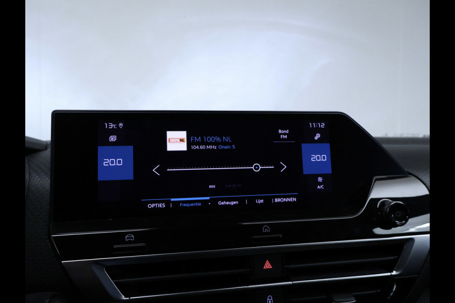 Citroën C4 1.2 Puretech Feel Pack Sport (APPLE CARPLAY,NAVI,CAMERA,360 VIEW,DIGITAL COCKPIT,CLIMATE,CRUISE,LED,COMFORT STOELEN)