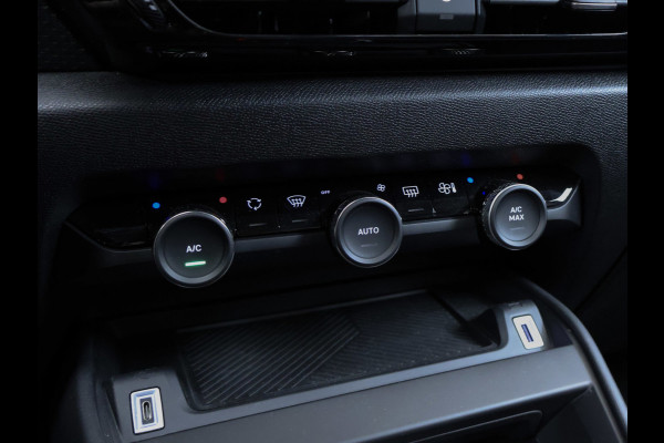 Citroën C4 1.2 Puretech Feel Pack Sport (APPLE CARPLAY,NAVI,CAMERA,360 VIEW,DIGITAL COCKPIT,CLIMATE,CRUISE,LED,COMFORT STOELEN)