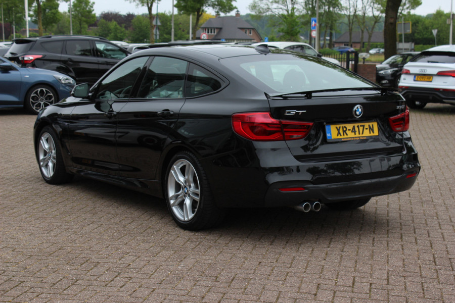 BMW 3-serie Gran Turismo 330i High Executive Ed. M Sport / Panoramadak / Head-up / 360Camera / Harman Kardon / Leder / 18'' / Keyless / Navigatie / DAB / Stoelverwarming / Cruise Control