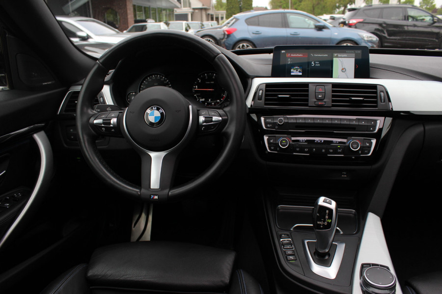 BMW 3-serie Gran Turismo 330i High Executive Ed. M Sport / Panoramadak / Head-up / 360Camera / Harman Kardon / Leder / 18'' / Keyless / Navigatie / DAB / Stoelverwarming / Cruise Control