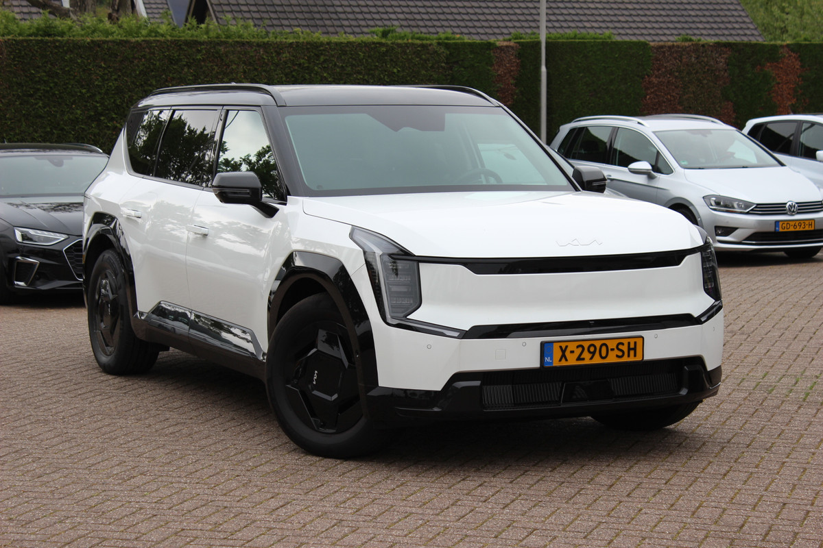 Kia EV9 Launch Edition 99.8 kWh / SoH 98,8% / 360Camera / Head-up / Leder / Keyless / Sfeerverlichting / 19'' / Warmtepomp / Stoelventilatie+Verwarming 4x / Dodehoek / Stoelverwarming / Dodehoek / DAB / ACC