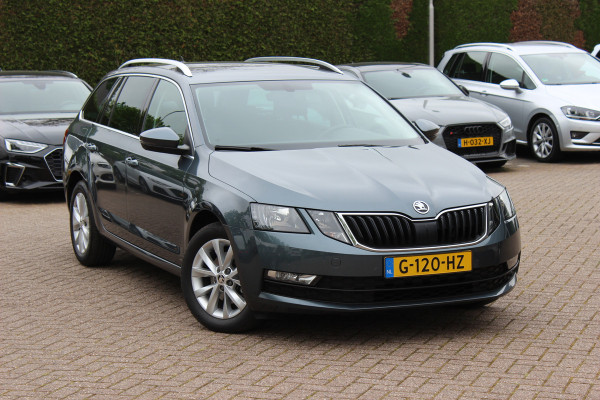 Škoda Octavia Combi 1.0 TSI Greentech Business Edition / Trekhaak / Virtual Cockpit / CarPlay / Parkeerhulp V+A / 16'' / Stoelverwarming / DAB / Cruise Control / Elektr. achterklep