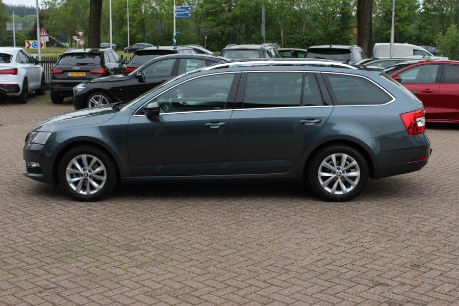 Škoda Octavia Combi 1.0 TSI Greentech Business Edition / Trekhaak / Virtual Cockpit / CarPlay / Parkeerhulp V+A / 16'' / Stoelverwarming / DAB / Cruise Control / Elektr. achterklep