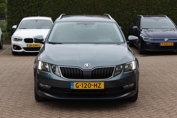 Škoda Octavia Combi 1.0 TSI Greentech Business Edition / Trekhaak / Virtual Cockpit / CarPlay / Parkeerhulp V+A / 16'' / Stoelverwarming / DAB / Cruise Control / Elektr. achterklep