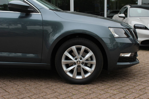 Škoda Octavia Combi 1.0 TSI Greentech Business Edition / Trekhaak / Virtual Cockpit / CarPlay / Parkeerhulp V+A / 16'' / Stoelverwarming / DAB / Cruise Control / Elektr. achterklep