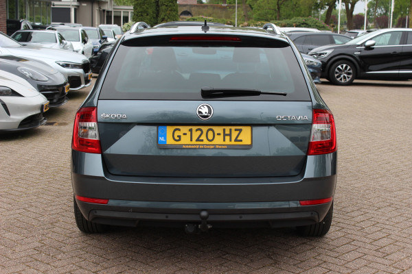 Škoda Octavia Combi 1.0 TSI Greentech Business Edition / Trekhaak / Virtual Cockpit / CarPlay / Parkeerhulp V+A / 16'' / Stoelverwarming / DAB / Cruise Control / Elektr. achterklep