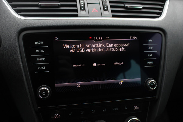 Škoda Octavia Combi 1.0 TSI Greentech Business Edition / Trekhaak / Virtual Cockpit / CarPlay / Parkeerhulp V+A / 16'' / Stoelverwarming / DAB / Cruise Control / Elektr. achterklep