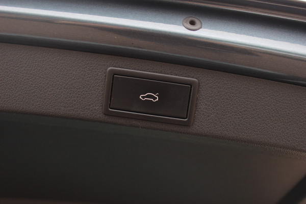 Škoda Octavia Combi 1.0 TSI Greentech Business Edition / Trekhaak / Virtual Cockpit / CarPlay / Parkeerhulp V+A / 16'' / Stoelverwarming / DAB / Cruise Control / Elektr. achterklep