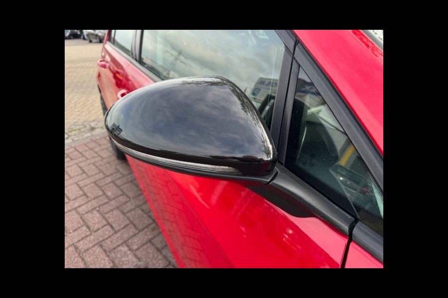 Volkswagen Golf 1.0 TSI 5deurs Sport Trendline Airco,Navigatie,Two Tone Nette Auto