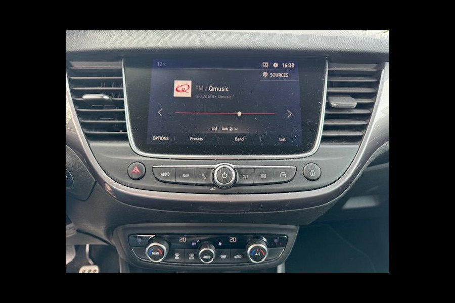 Opel Crossland X 1.2 Innovation+ Airco/ECC,Cruisecontrol,Navigatie,Camera,Stoelverwarming