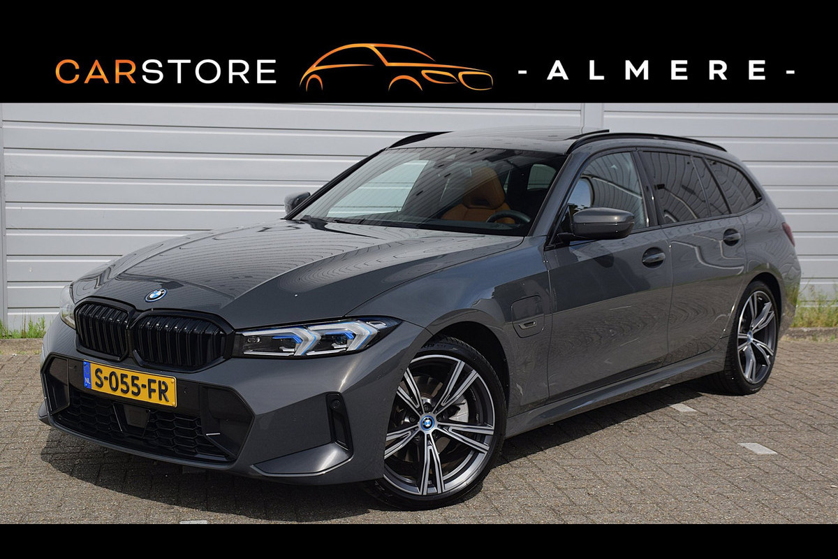 BMW 3 Serie Touring 330e*M-Pakket*Dak*Trekhaak*140Dkm*Keyless*2023*Dravit Grau*INDIVIDUAL*