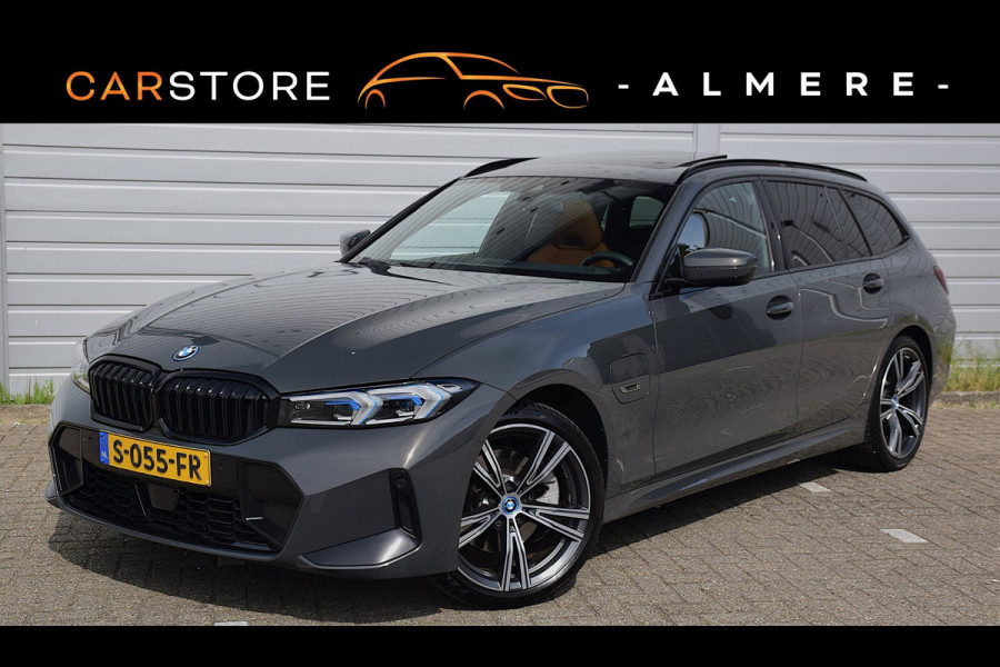 BMW 3 Serie Touring 330e*M-Pakket*Dak*Trekhaak*140Dkm*Keyless*2023*Dravit Grau*INDIVIDUAL*