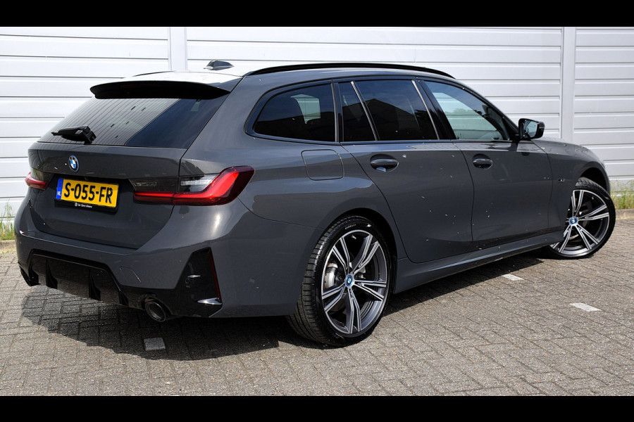 BMW 3 Serie Touring 330e*M-Pakket*Dak*Trekhaak*140Dkm*Keyless*2023*Dravit Grau*INDIVIDUAL*