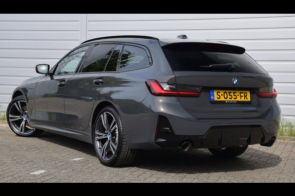 BMW 3 Serie Touring 330e*M-Pakket*Dak*Trekhaak*140Dkm*Keyless*2023*Dravit Grau*INDIVIDUAL*