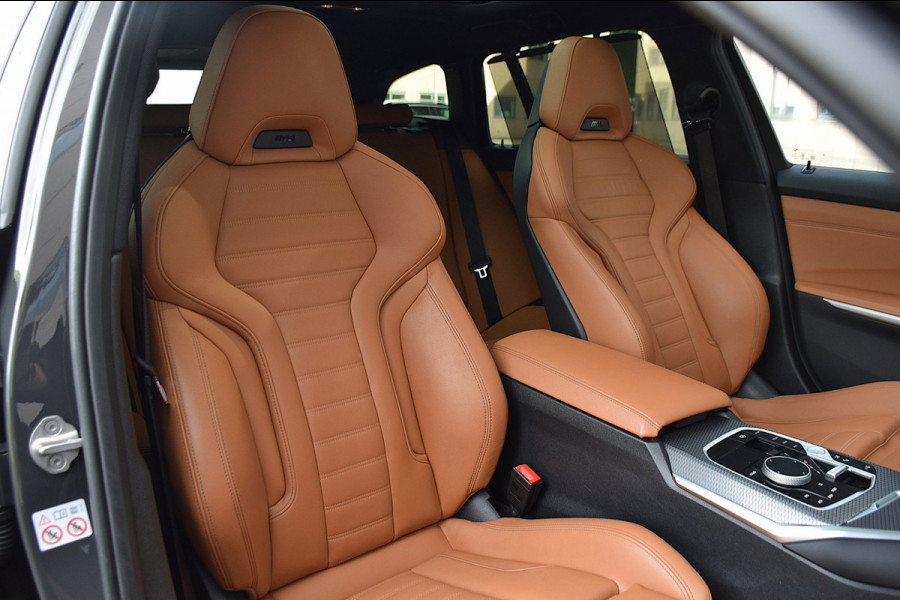 BMW 3 Serie Touring 330e*M-Pakket*Dak*Trekhaak*140Dkm*Keyless*2023*Dravit Grau*INDIVIDUAL*