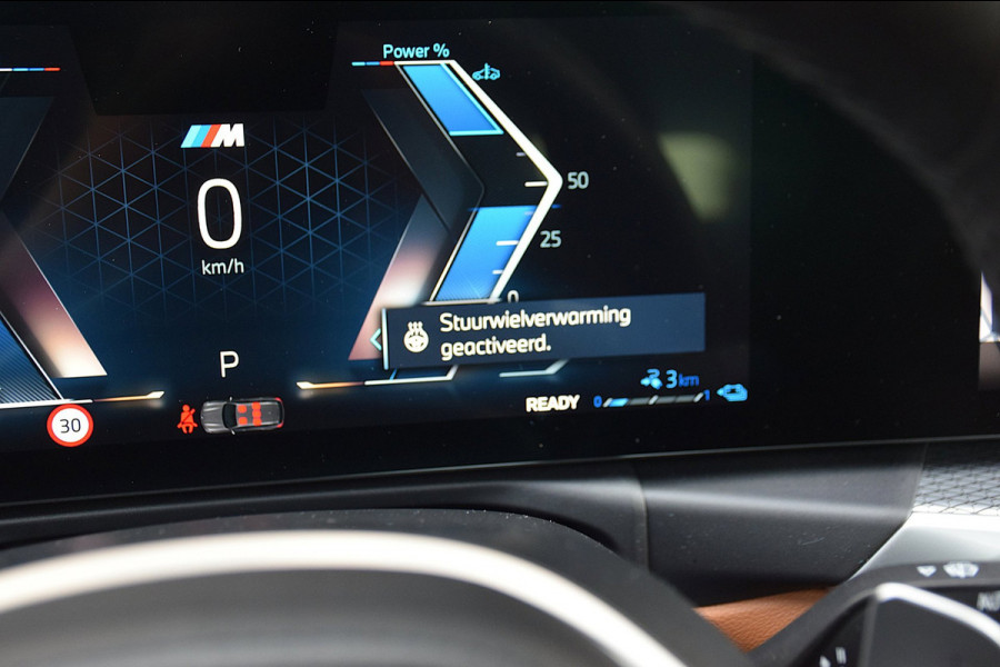 BMW 3 Serie Touring 330e*M-Pakket*Dak*Trekhaak*140Dkm*Keyless*2023*Dravit Grau*INDIVIDUAL*