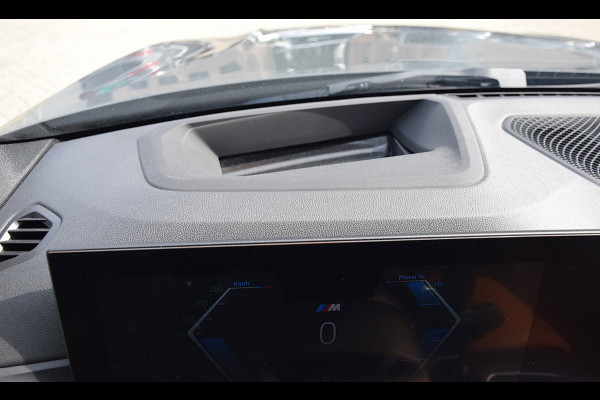 BMW 3 Serie Touring 330e*M-Pakket*Dak*Trekhaak*140Dkm*Keyless*2023*Dravit Grau*INDIVIDUAL*