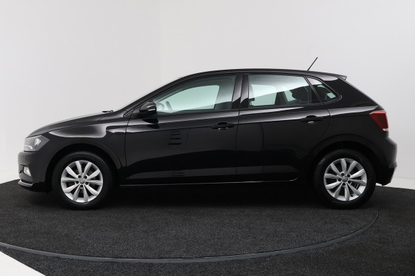 Volkswagen Polo 1.0 TSI Comfortline Business (STOELVERWARMING, CRUISE CONTROL, CARPLAY, PARKEERSENSOREN)