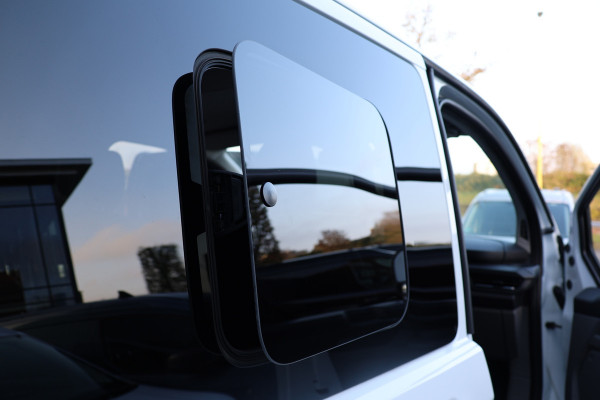 Ford Transit Custom 320 2.0 TDCI 170 PK L2H1 Limited DC | Dubbel Cabine | ACC | Blind Spot | Navigatie | Camera | CarPlay | Lane Assist | Trekhaak | BPM VRIJ | Verlengde fabrieksgarantie tot 12-2029 | 5-Zitter | AV Edition
