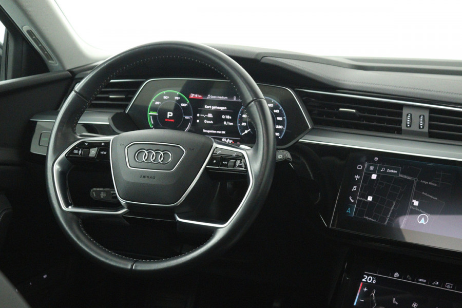 Audi e-tron 50 quattro Business edition Plus 71 kWh (PANORAMADAK, STOELVERWARMING, CAMERA, ELEKTR STOELEN, NAVIGATIE)