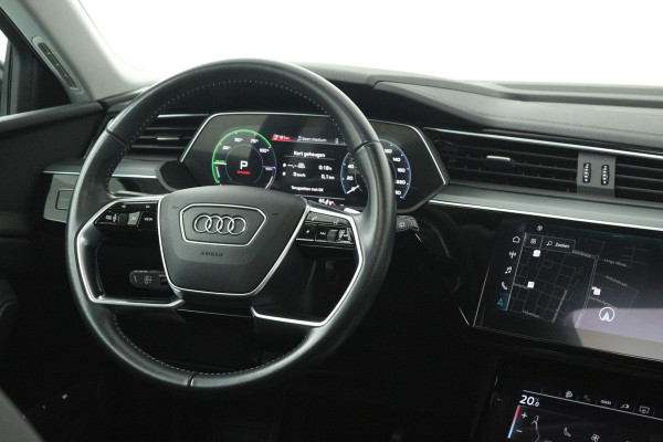 Audi e-tron 50 quattro Business edition Plus 71 kWh (PANORAMADAK, STOELVERWARMING, CAMERA, ELEKTR STOELEN, NAVIGATIE)