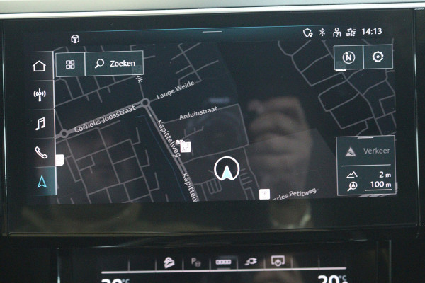Audi e-tron 50 quattro Business edition Plus 71 kWh (PANORAMADAK, STOELVERWARMING, CAMERA, ELEKTR STOELEN, NAVIGATIE)