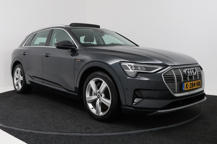 Audi e-tron 50 quattro Business edition Plus 71 kWh (PANORAMADAK, STOELVERWARMING, CAMERA, ELEKTR STOELEN, NAVIGATIE)
