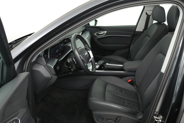 Audi e-tron 50 quattro Business edition Plus 71 kWh (PANORAMADAK, STOELVERWARMING, CAMERA, ELEKTR STOELEN, NAVIGATIE)
