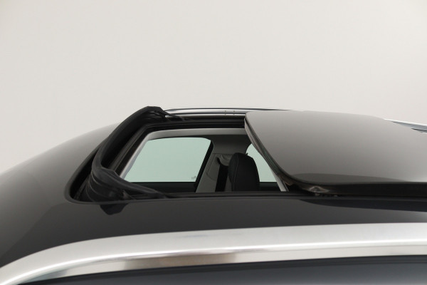 Audi e-tron 50 quattro Business edition Plus 71 kWh (PANORAMADAK, STOELVERWARMING, CAMERA, ELEKTR STOELEN, NAVIGATIE)