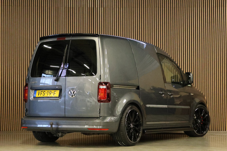 Volkswagen Caddy 2.0 TDI Exclusive 185 PK | Bi-Xenon | ACC | CarPlay | Navigatie | PDC | MF Stuur | Trekhaak | Nieuwe APK | Alarm | Schroefset | Spoilerkit | Dealer onderhouden