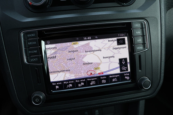 Volkswagen Caddy 2.0 TDI Exclusive 185 PK | Bi-Xenon | ACC | CarPlay | Navigatie | PDC | MF Stuur | Trekhaak | Nieuwe APK | Alarm | Schroefset | Spoilerkit | Dealer onderhouden