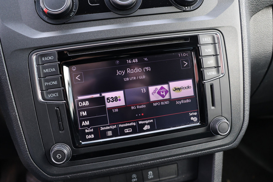Volkswagen Caddy 2.0 TDI Exclusive 185 PK | Bi-Xenon | ACC | CarPlay | Navigatie | PDC | MF Stuur | Trekhaak | Nieuwe APK | Alarm | Schroefset | Spoilerkit | Dealer onderhouden