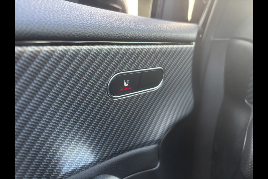 Mercedes-Benz A-Klasse 180 Business Line | Automaat | Pano | Parkeer Camera | Stoelverwarming