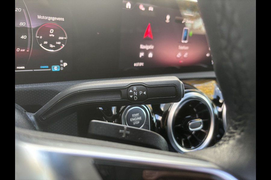 Mercedes-Benz A-Klasse 180 Business Line | Automaat | Pano | Parkeer Camera | Stoelverwarming