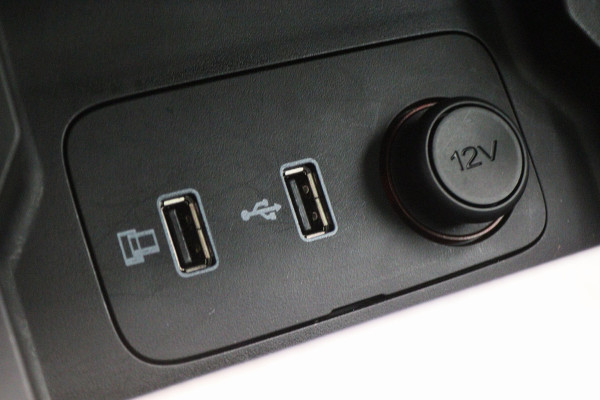 MG EHS 1.5 TGDI PHEV Luxury 360° Camera, Panoramadak, Leer, ACC, Apple Carplay, DAB, 18"
