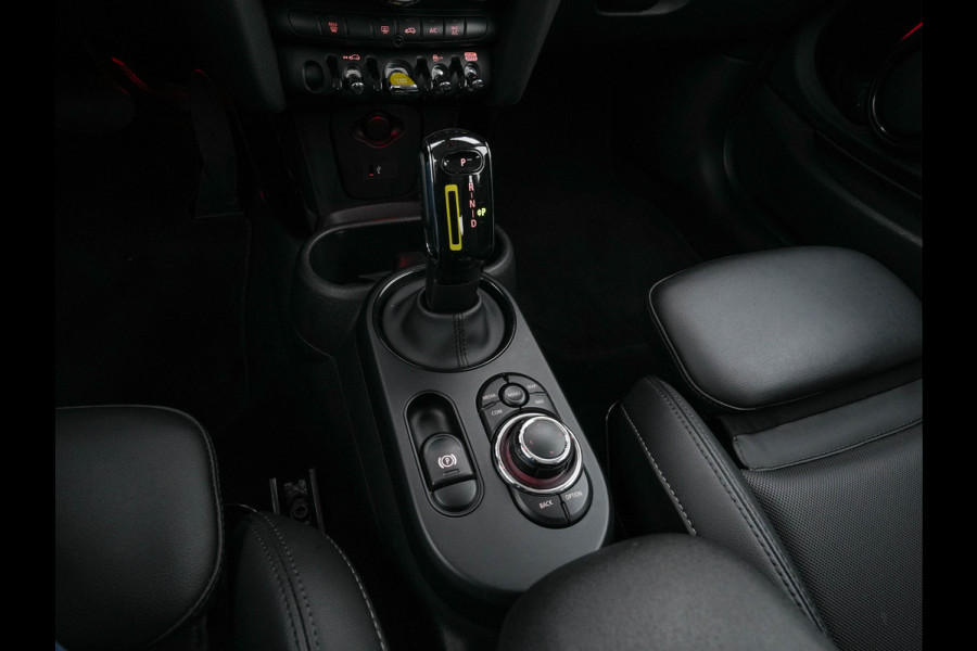 MINI Mini Electric Business Edition 33 kWh [ 3-Fase-11kW ] {SOH-100%} (INCL-BTW) Aut. *LEATHER | FULL-LED | KEYLESS | SPORTSEATS | NAVI-FULLMAP | ECC | AMBIENTLIGHT | DAB | DIGI-COCKPIT | PDC | 17"ALU*