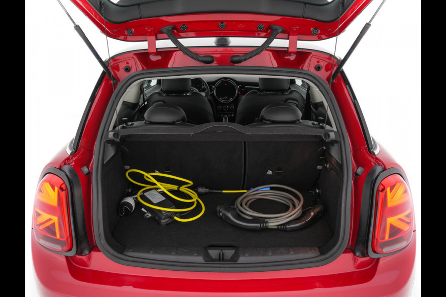 MINI Mini Electric Business Edition 33 kWh [ 3-Fase-11kW ] {SOH-100%} (INCL-BTW) Aut. *LEATHER | FULL-LED | KEYLESS | SPORTSEATS | NAVI-FULLMAP | ECC | AMBIENTLIGHT | DAB | DIGI-COCKPIT | PDC | 17"ALU*