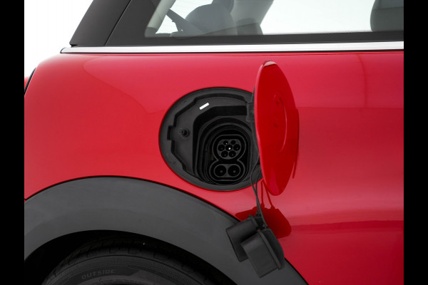 MINI Mini Electric Business Edition 33 kWh [ 3-Fase-11kW ] {SOH-100%} (INCL-BTW) Aut. *LEATHER | FULL-LED | KEYLESS | SPORTSEATS | NAVI-FULLMAP | ECC | AMBIENTLIGHT | DAB | DIGI-COCKPIT | PDC | 17"ALU*