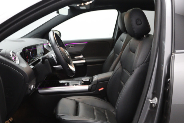 Mercedes-Benz EQA 250 AMG Line 67 kWh 190 PK, Panoramadak, Leder, Stoelkoeling-Verwarming, Sfeerverlichting