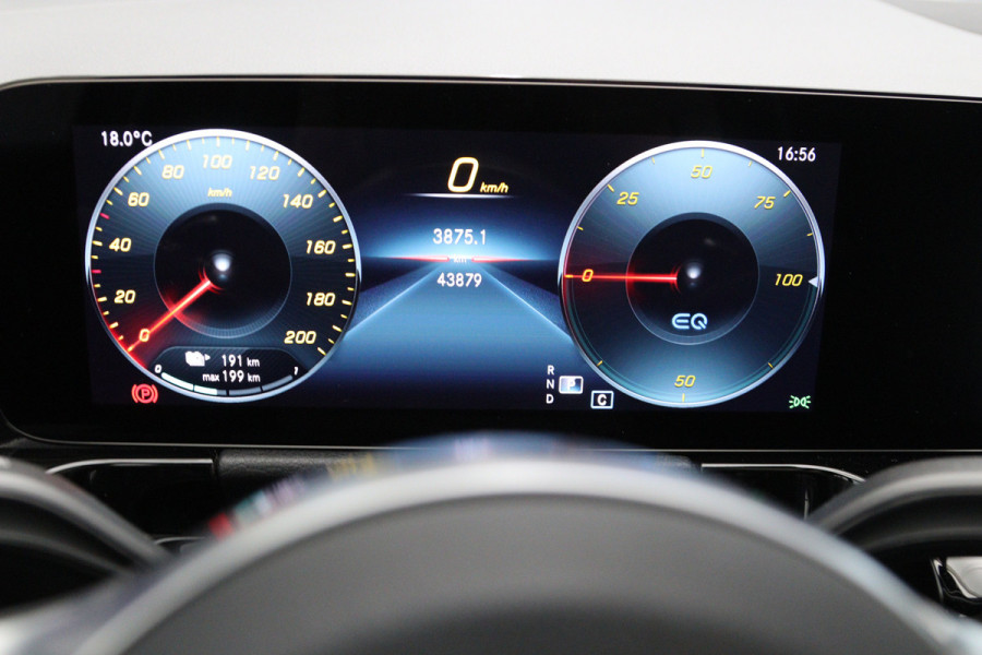 Mercedes-Benz EQA 250 AMG Line 67 kWh 190 PK, Panoramadak, Leder, Stoelkoeling-Verwarming, Sfeerverlichting