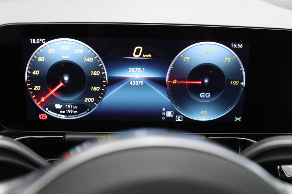 Mercedes-Benz EQA 250 AMG Line 67 kWh 190 PK, Panoramadak, Leder, Stoelkoeling-Verwarming, Sfeerverlichting